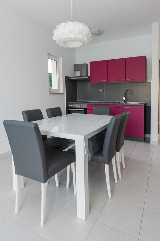 Apartment Dragan Grubisic Primošten Екстериор снимка
