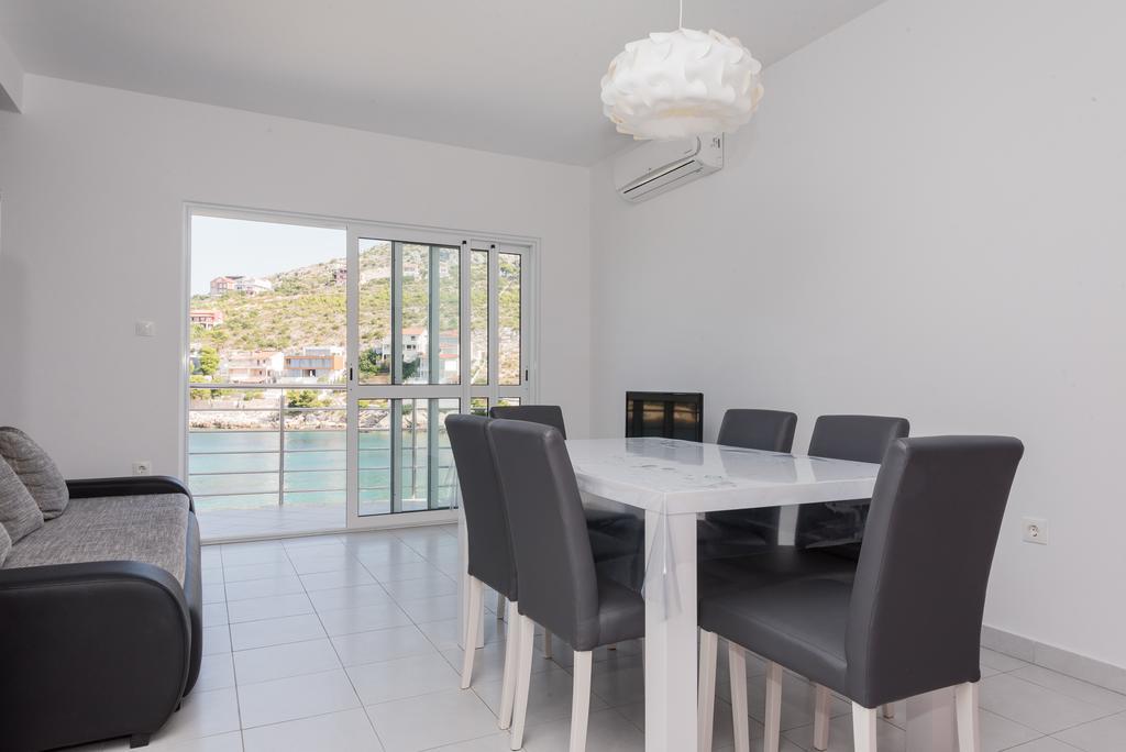Apartment Dragan Grubisic Primošten Екстериор снимка